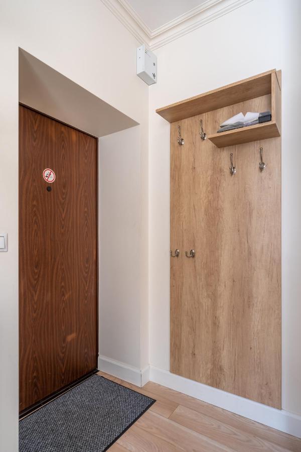 Stylish Studio Close To City Center, Cafes & Parks & Local Dining Рига Екстер'єр фото